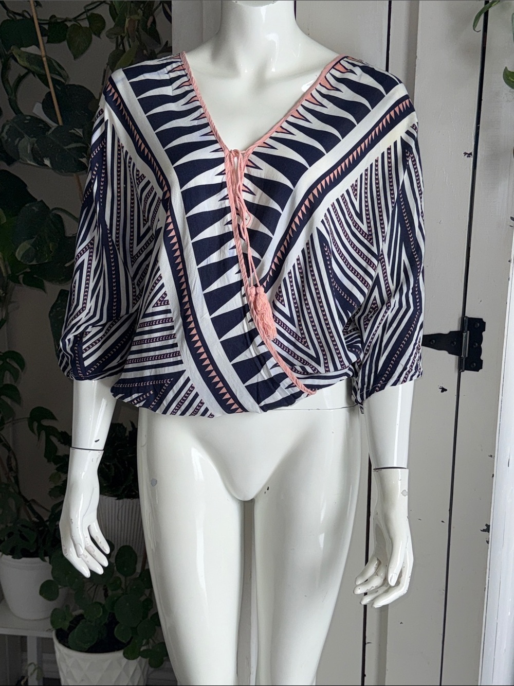 Suzy Shier Women's Navy and Pink Geometric boho peasant Top NWOT